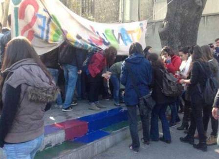 istanbul universitesi renk gerginligis